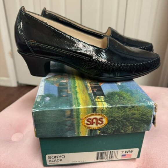 SAS Sonya Black Pumps Size 7WW - Picture 7 of 7